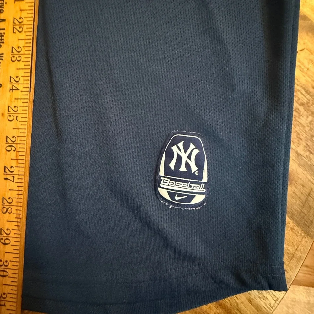 Nike New York Yankees Baseball Jersey Men's‎ Navy V-Neck Short Sleeve
